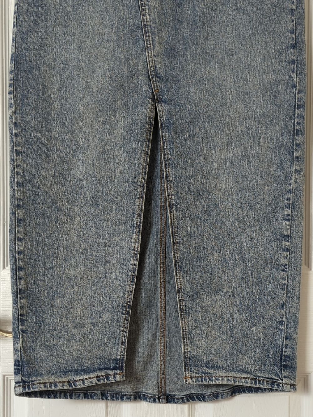 Wild Fable Classic Medium Wash Frayed Low Waisted Front Slit Denim Maxi Skirt 8 - Picture 7 of 11
